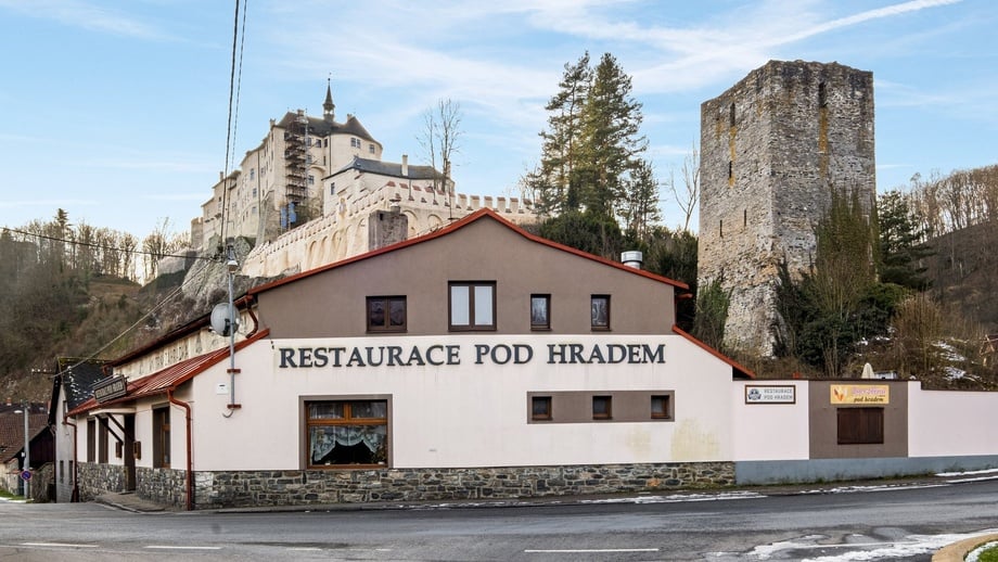 Prodej restaurace, 480 m² - Český Šternberk