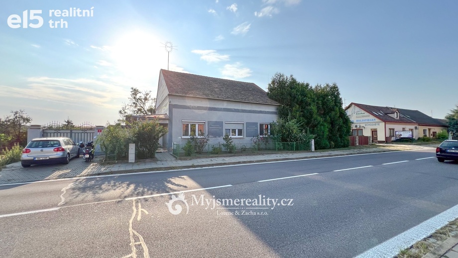Prodej rodinného domu 370 m², Znojmo - Oblekovice