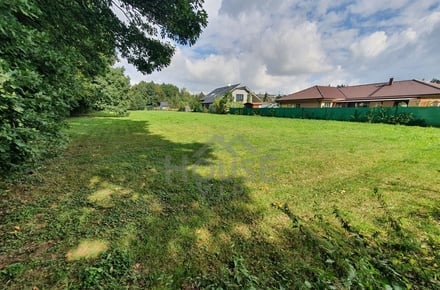 Prodej stavebního pozemku 4 297 m², Louňovice
