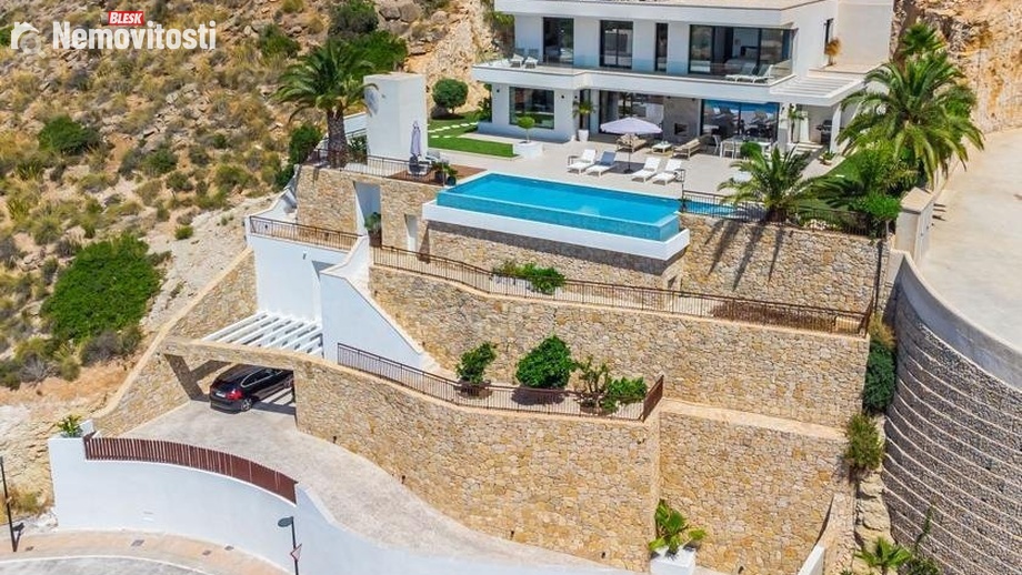 Prodej vily 372 m²