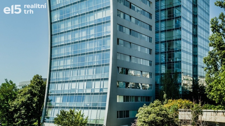 Pronájem kanceláře, 829 m² - Praha - Holešovice