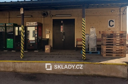 Pronájem skladu 362 m², Sadská