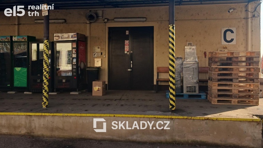 Pronájem skladu 362 m², Sadská