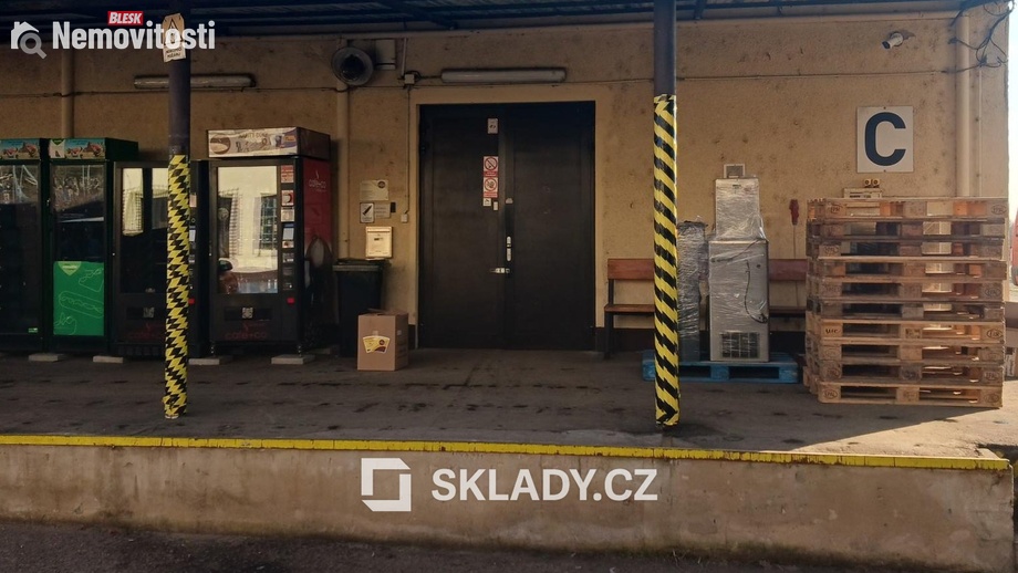Pronájem skladu 362 m², Sadská