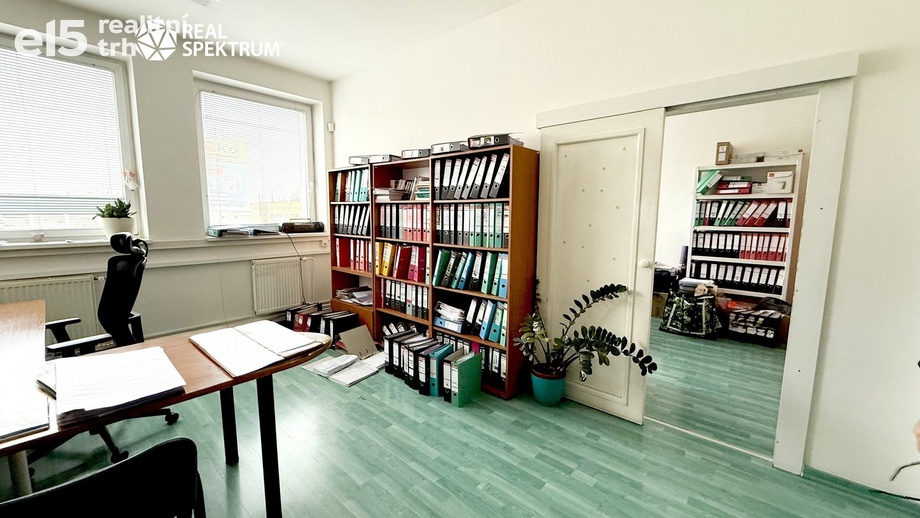 Pronájem kanceláře, 370 m² - Brno - Horní Heršpice