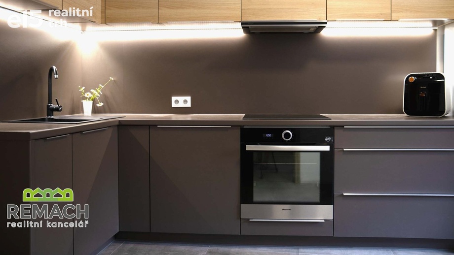 Pronájem byty 2+kk, 50 m² - Náchod