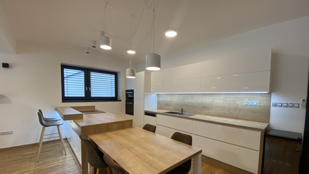 Prodej bytu 4+kk 112 m², Troubsko