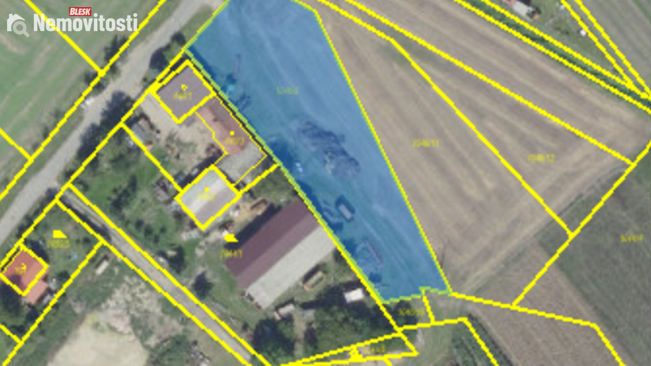 Prodej stavebního pozemku 2 145 m², Bělušice