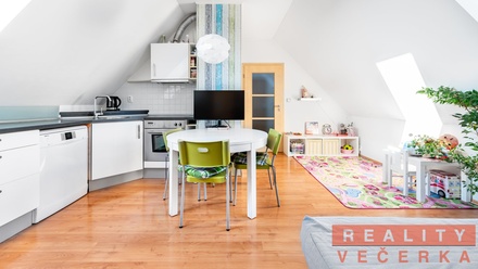 Prodej bytu 2+kk 50 m², Jesenice