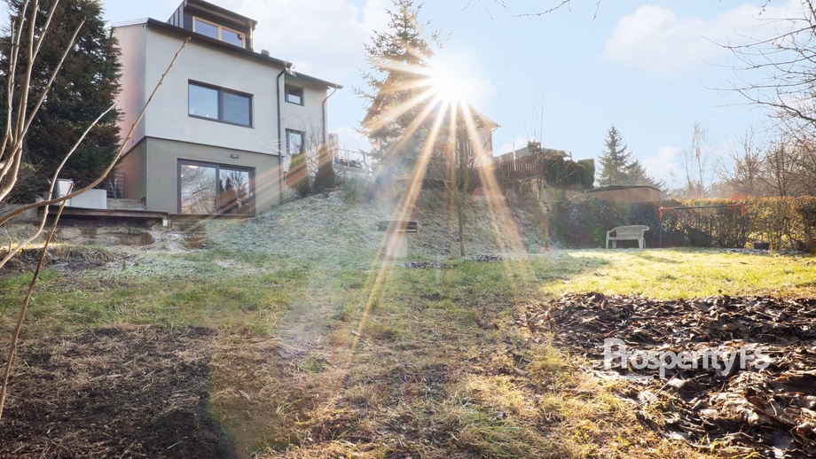 Prodej rodinného domu 141 m², Veleň