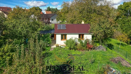 Prodej zahrady 1 212 m², Obora