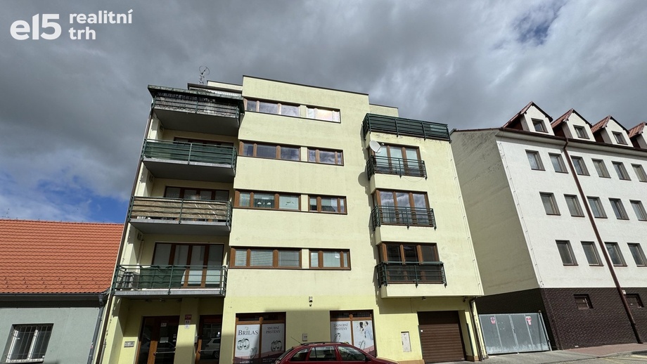 Pronájem byty 3+kk, 89 m² - České Budějovice 3