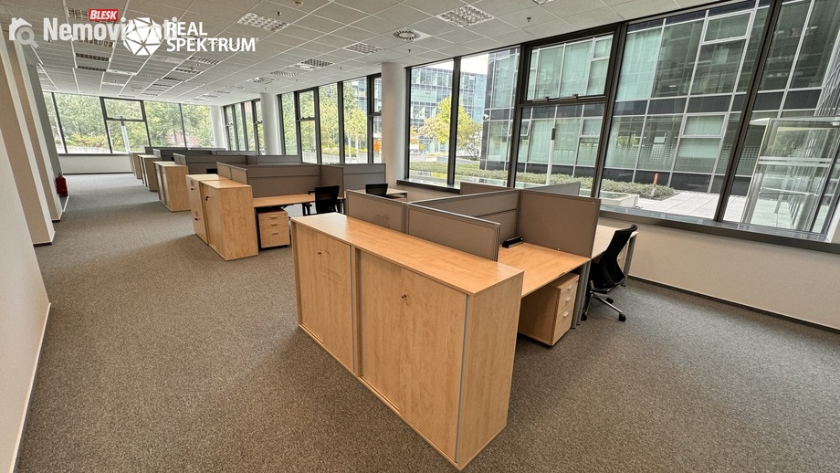 Pronájem kanceláře 535 m², Brno - Starý Lískovec