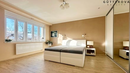 Pronájem bytu 2+1 83 m², Plzeň - Doubravka