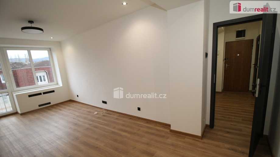 Prodej bytu 2+1 55 m², Sokolov