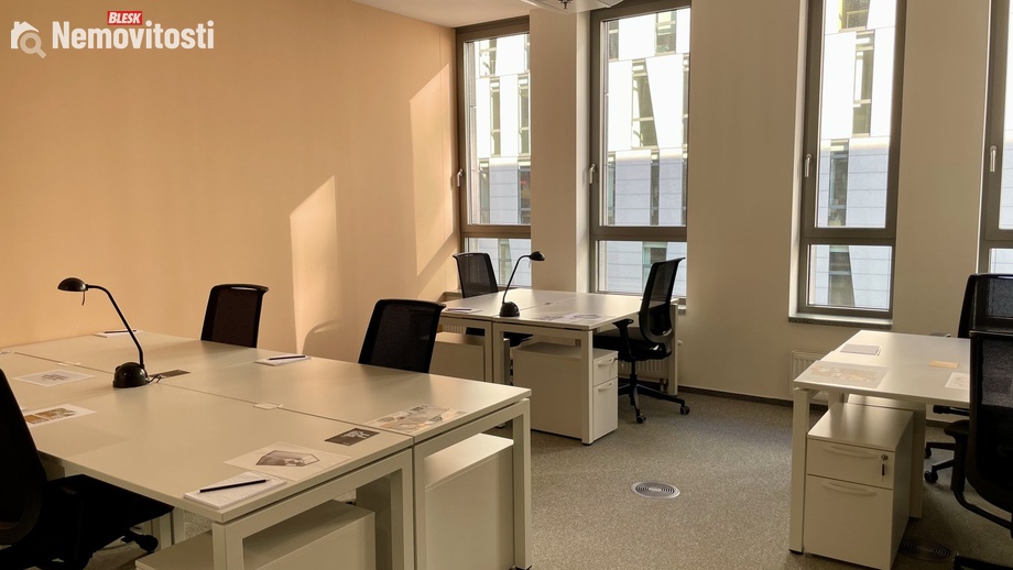 Pronájem kanceláře 29 m², Praha - Karlín