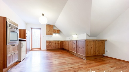 Prodej rodinného domu 259 m², Strančice - Všechromy