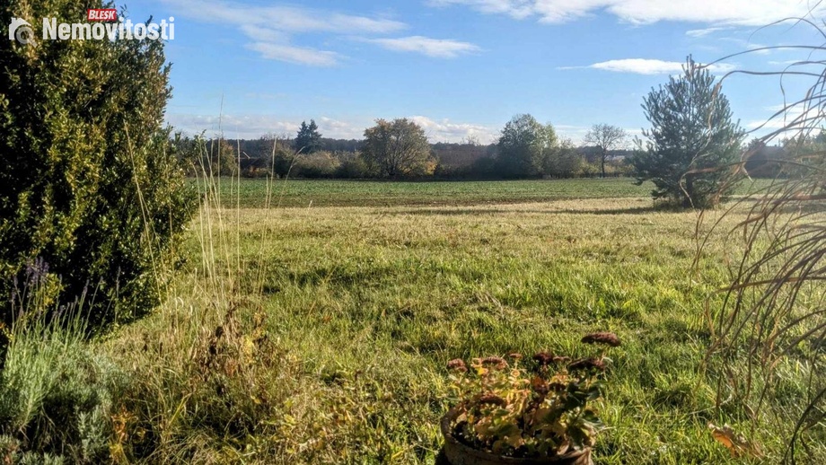 Prodej stavebního pozemku 1 454 m², Morašice - Holičky