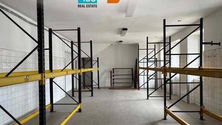 Pronájem skladu 783 m², Praha-Libuš