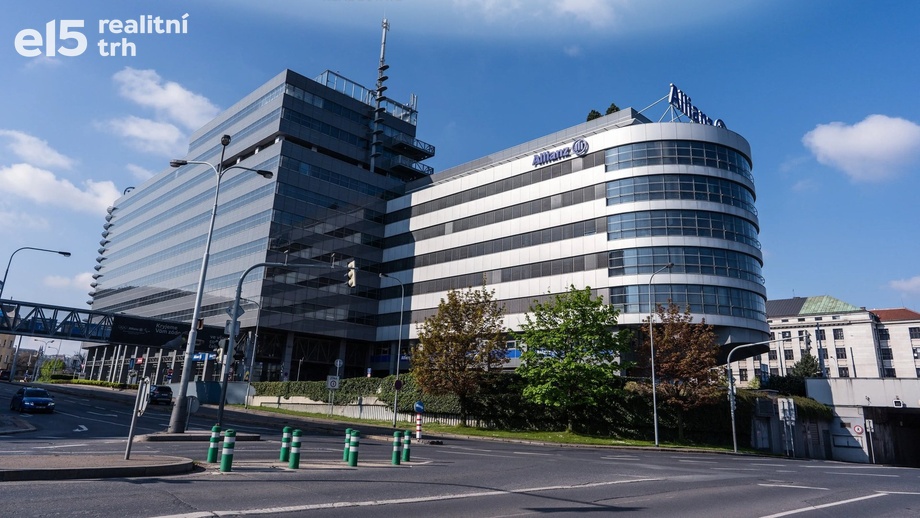 Pronájem kanceláře, 1 300 m² - Praha - Karlín