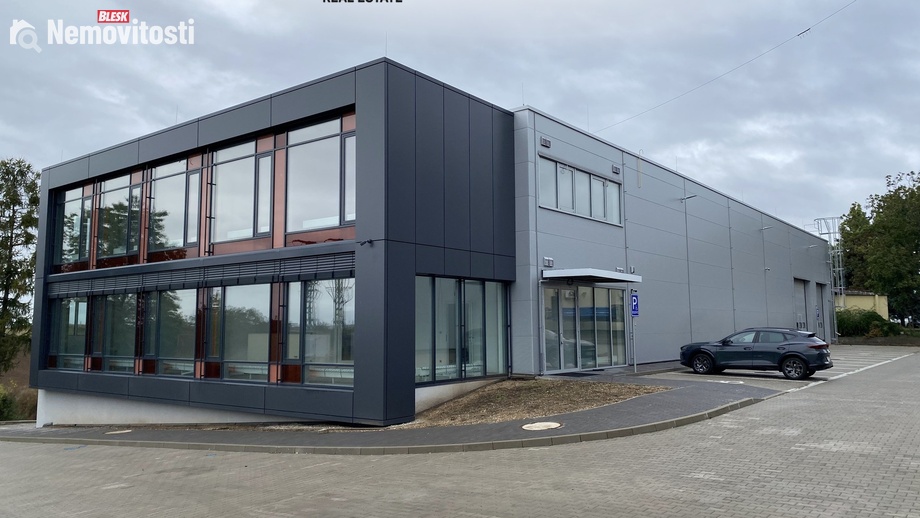 Pronájem skladu 1 079 m², Zdiby