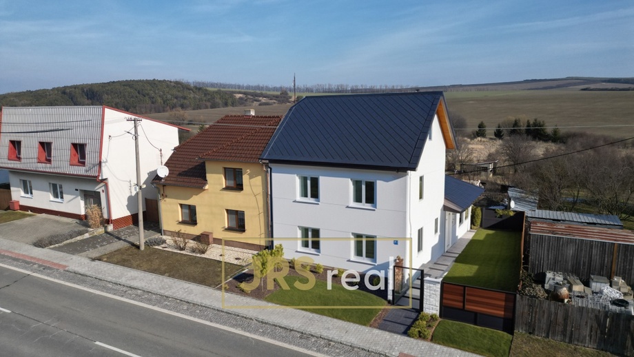 Prodej rodinné domy, 200 m² - Bánov