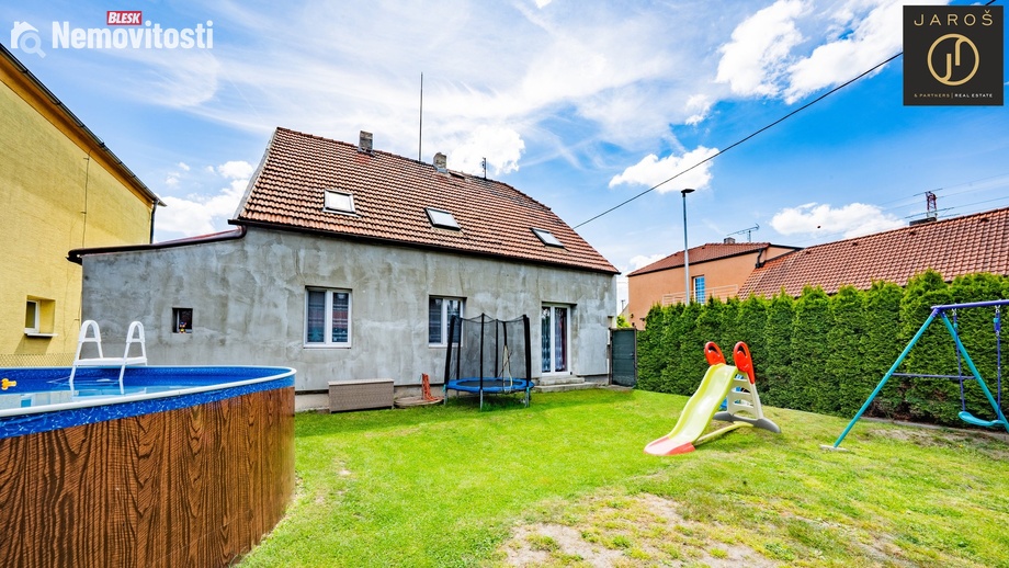 Prodej rodinného domu 170 m², Kamenné Žehrovice