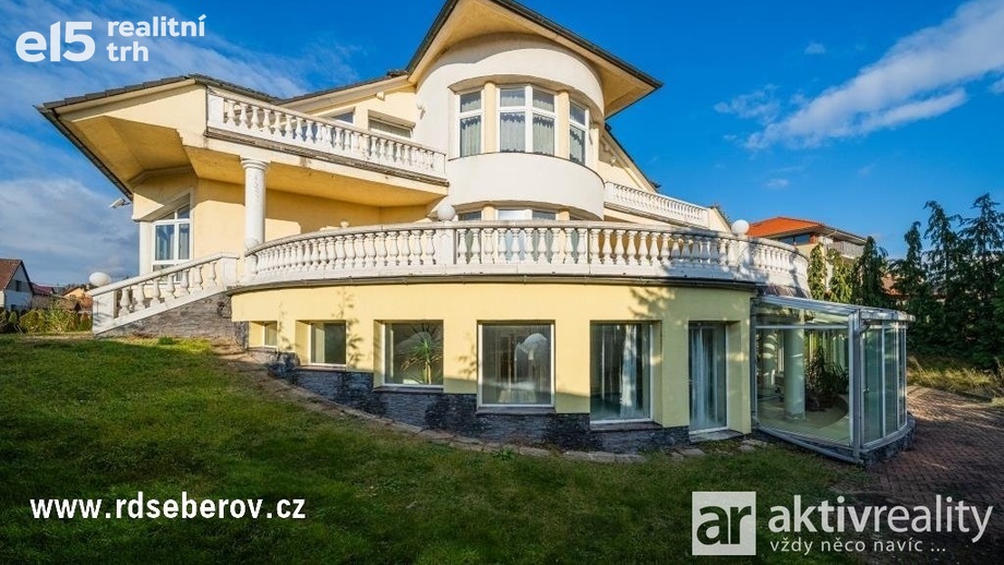 Prodej vila, 1 093 m² - Praha - Šeberov