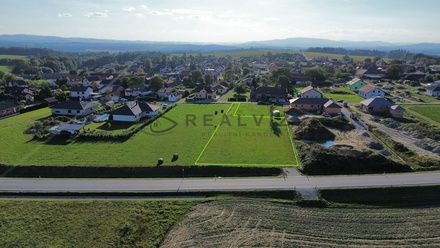 Prodej stavebního pozemku 2 274 m², Strážkovice