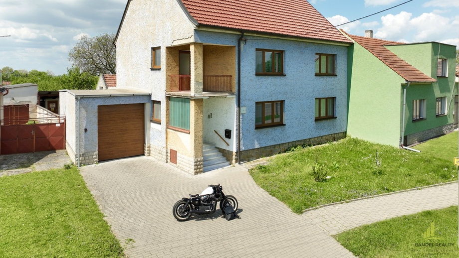 Prodej vícegeneračního domu 230 m², Hroznová Lhota