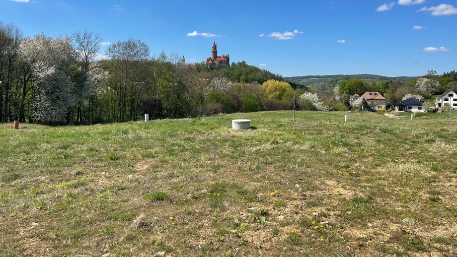 Prodej stavebního pozemku 1 563 m², Bouzov