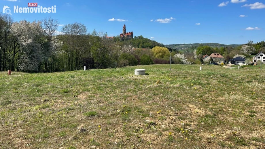 Prodej stavebního pozemku 1 563 m², Bouzov