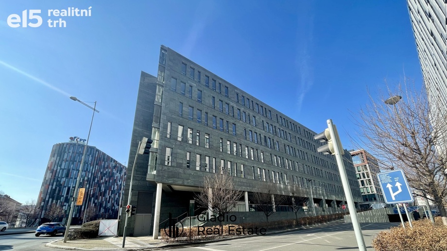 Pronájem kanceláře, 29 m² - Praha - Karlín