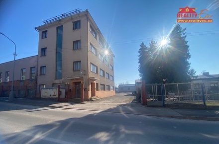 Pronájem skladu 1 322 m², Nové Město nad Metují