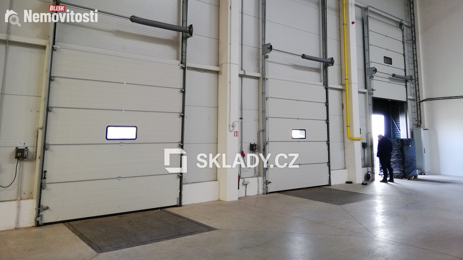 Pronájem skladu 2 000 m², Rajhrad