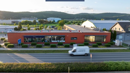 Pronájem obchodního prostoru 220 m², Lety
