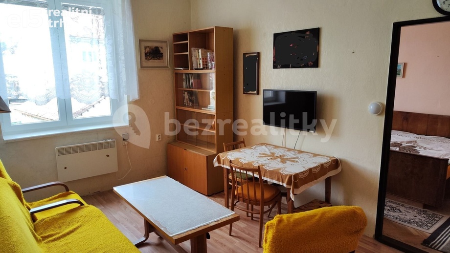 Prodej byty 2+1, 42 m² - České Velenice