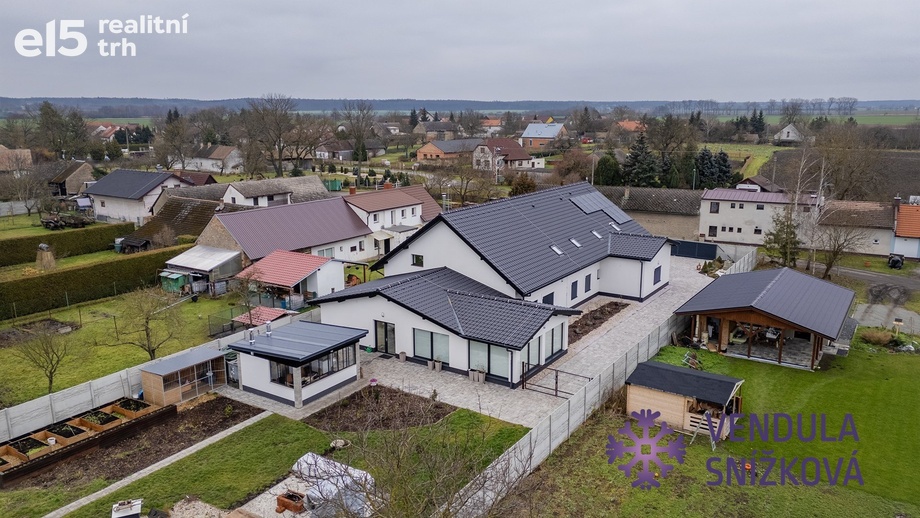 Prodej rodinné domy, 331 m² - Pěčice