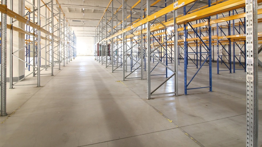 Pronájem sklady, 2 500 m² - Brno-jih