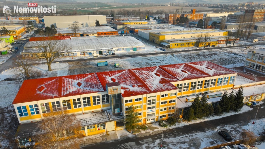Prodej výrobního prostoru 3 619 m², Otrokovice