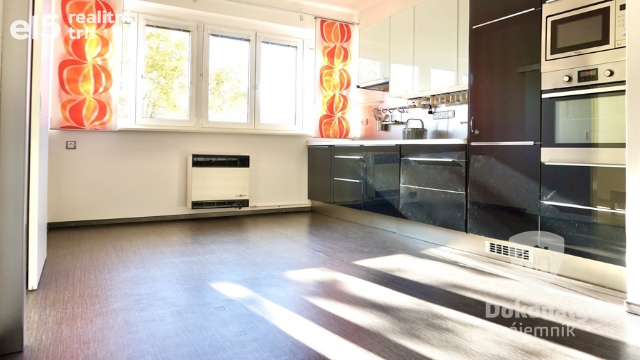 Pronájem byty 2+kk, 45 m² - Praha - Holešovice