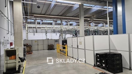 Pronájem skladu 5 000 m², Zápy