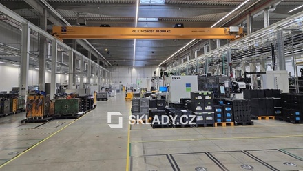 Pronájem skladu 4 500 m², Zápy