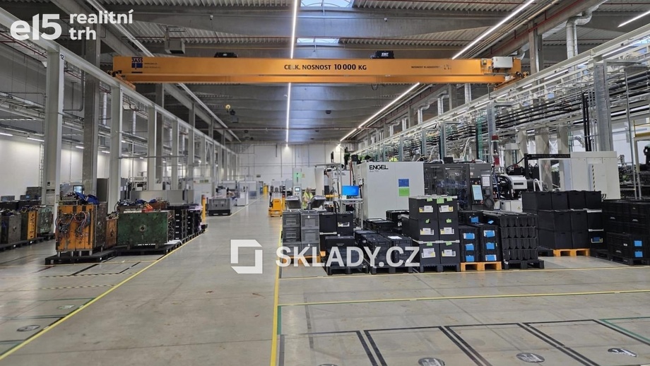 Pronájem skladu 5 000 m², Zápy