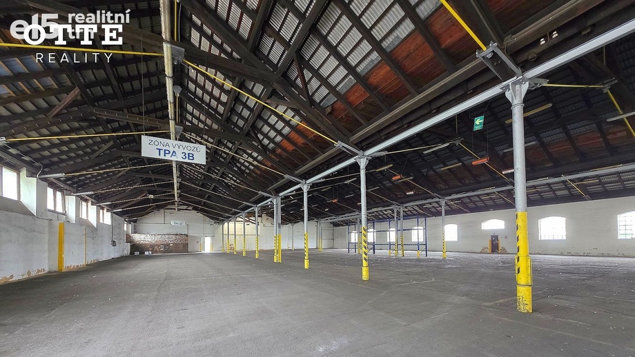 Pronájem sklady, 3 679 m² - Rokycany