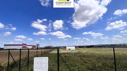 Pronájem komerčního pozemku 17 000 m², Nupaky