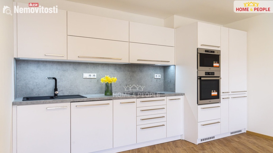 Prodej bytu 3+kk 65 m², Všemina