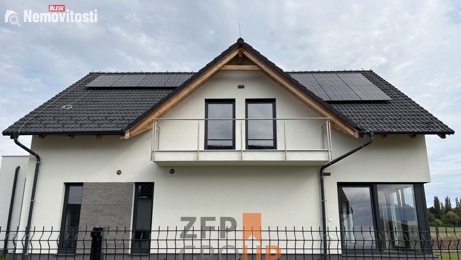 Prodej rodinného domu 228 m², Dříteč