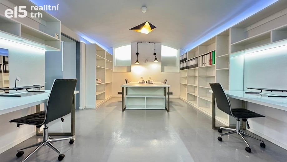 Pronájem kanceláře, 75 m² - Praha - Vinohrady