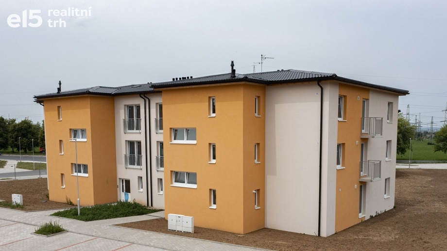 Prodej byty 1+kk, 38 m² - Nehvizdy